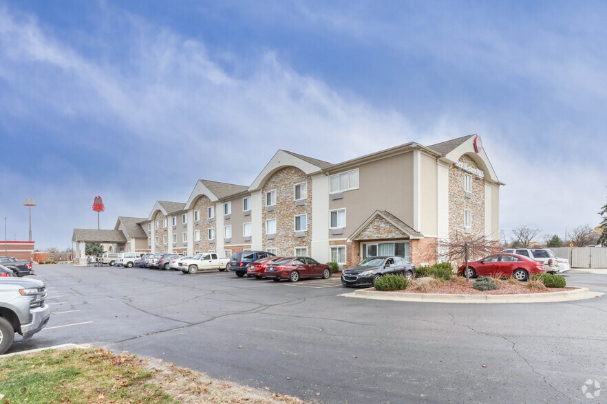 Primary Photo Of 6075 Hill 23 Dr, Flint Hotel For Sale