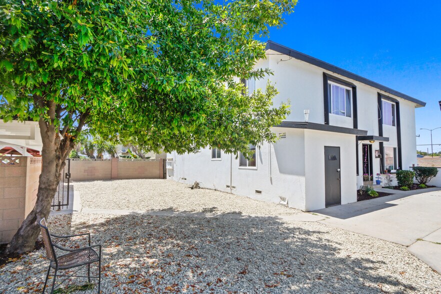 More Photos Of 10018 Foster Rd, Bellflower Apartments For Sale