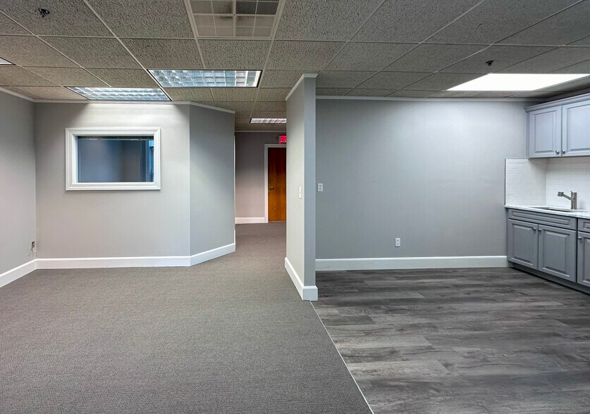 More Photos Of 176 East Main St, Westborough Medical For Sale