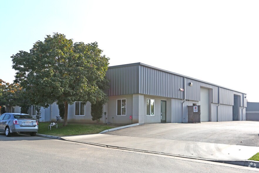 Primary Photo Of 9817 W Grove Ave, Visalia Warehouse For Lease