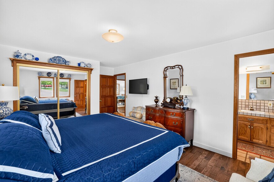 More Photos Of 420-422 Main Street St, Riggins Specialty For Sale