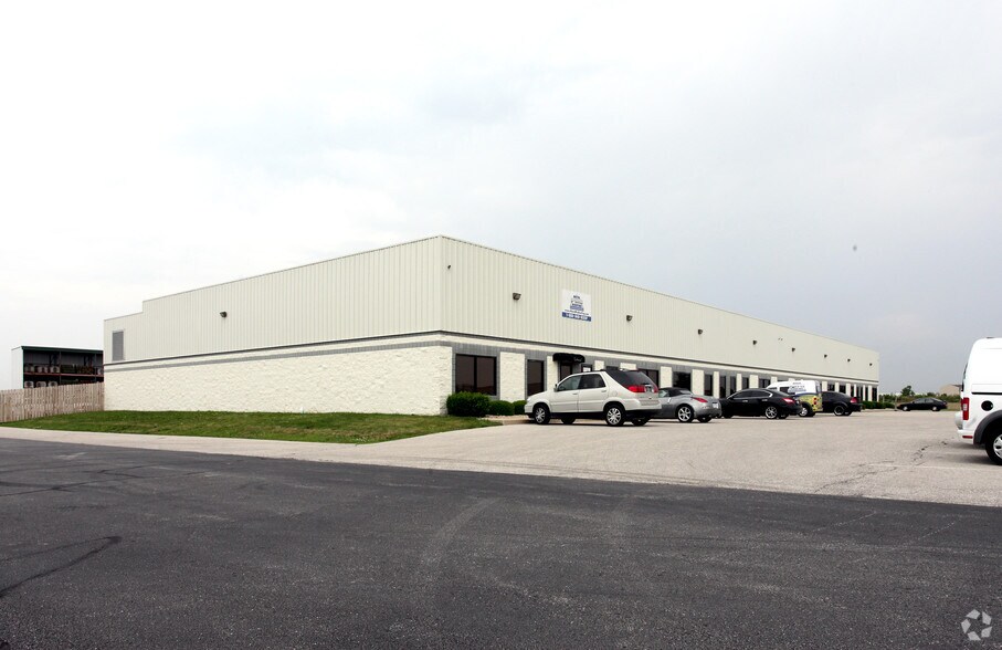 More Photos Of 1442-1480 S Amy Ln, Franklin Flex For Lease