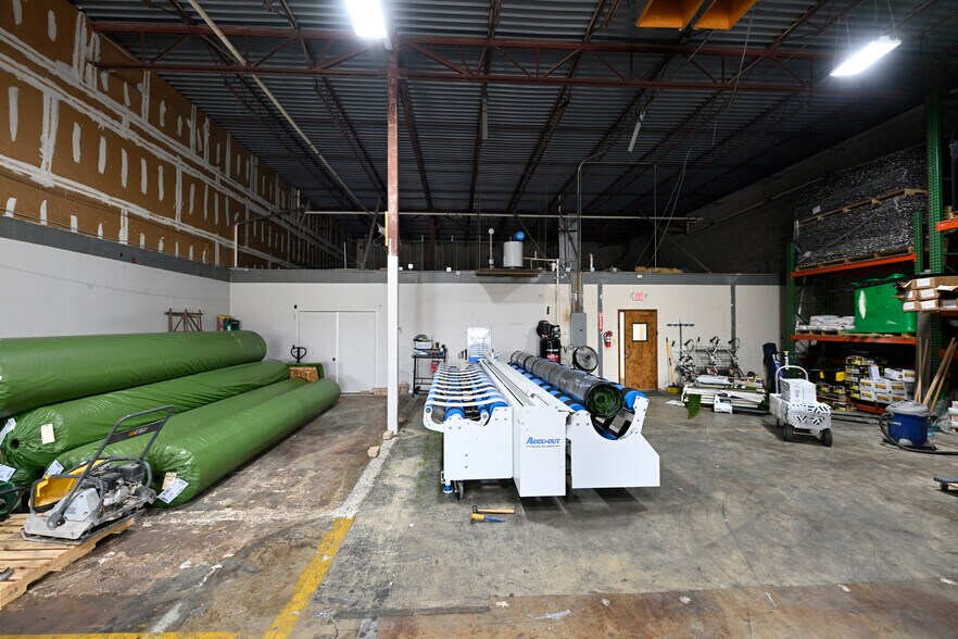 More Photos Of 121 Interpark Blvd, San Antonio Research And Development For Lease
