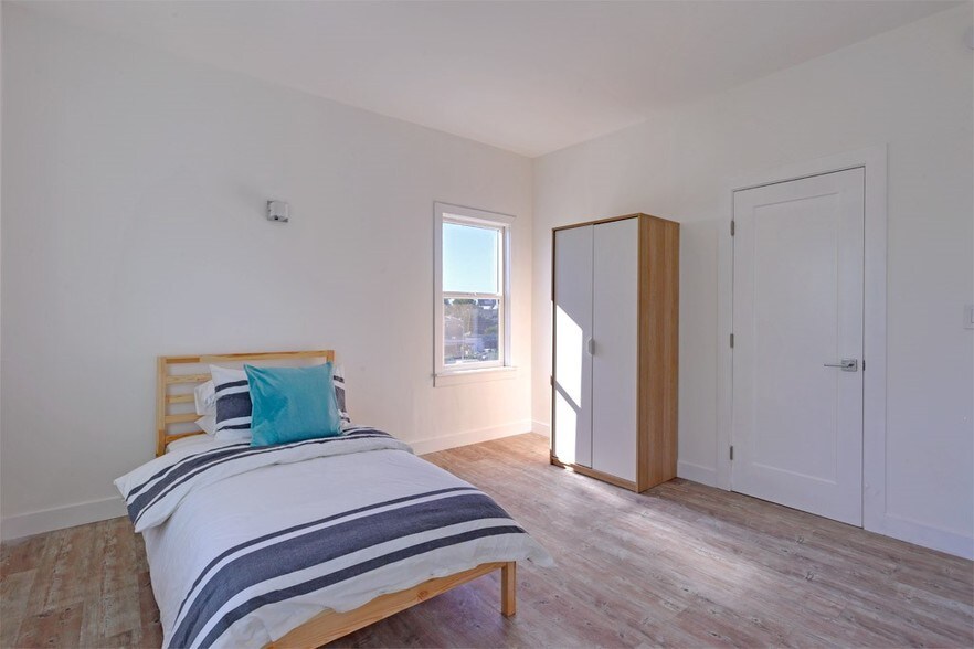 More Photos Of 4108 Marathon St, Los Angeles Apartments For Sale