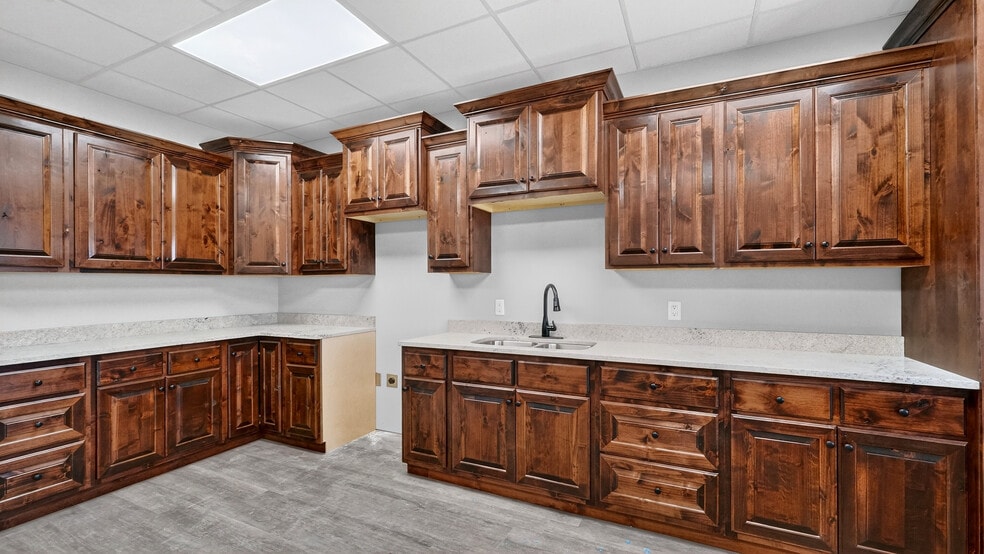 More Photos Of 16510 W Basin St, Odessa Warehouse For Sale