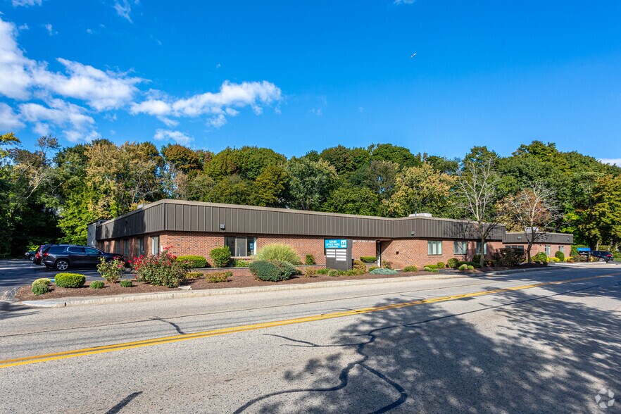 More Photos Of 44 Adams St, Braintree Medical For Lease