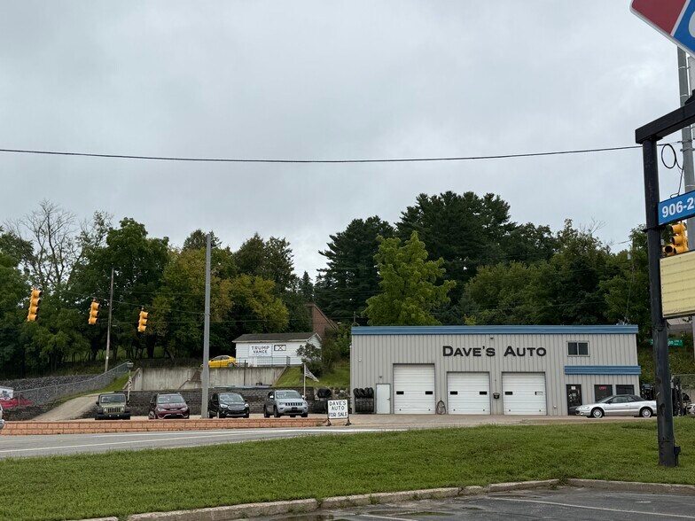 More Photos Of 1137 S Stephenson Ave, Iron Mountain Specialty For Sale