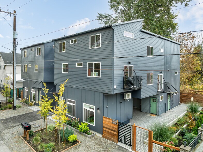 Primary Photo Of 11825 59th Ave ave, Seattle Apartments For Sale