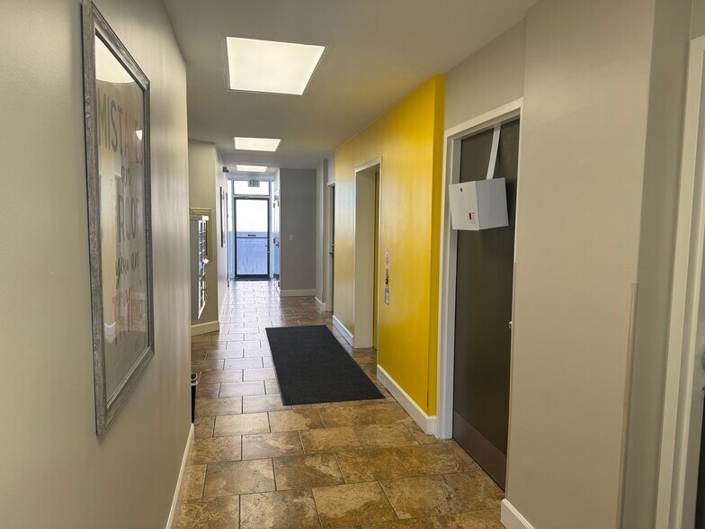 More Photos Of 3600 S Beeler St, Denver Office For Lease