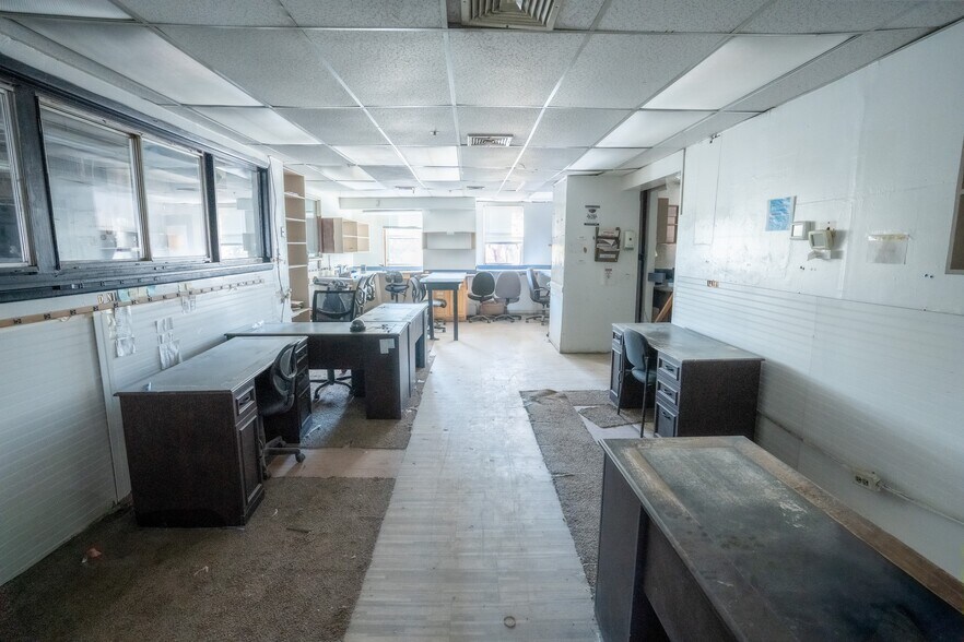 More Photos Of 221-223 Hempstead Tpke, West Hempstead General Retail For Sale