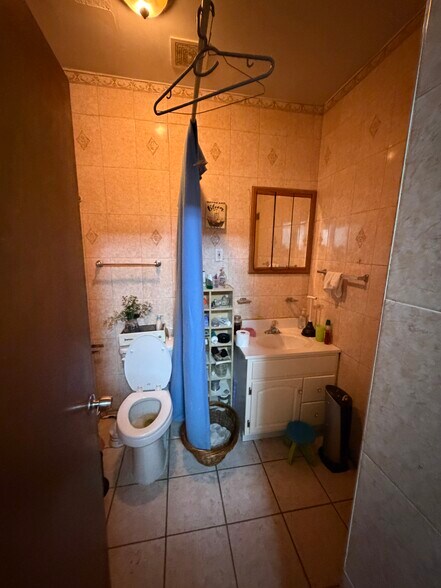 More Photos Of 70 Wilson Ave, Brooklyn Apartments For Lease