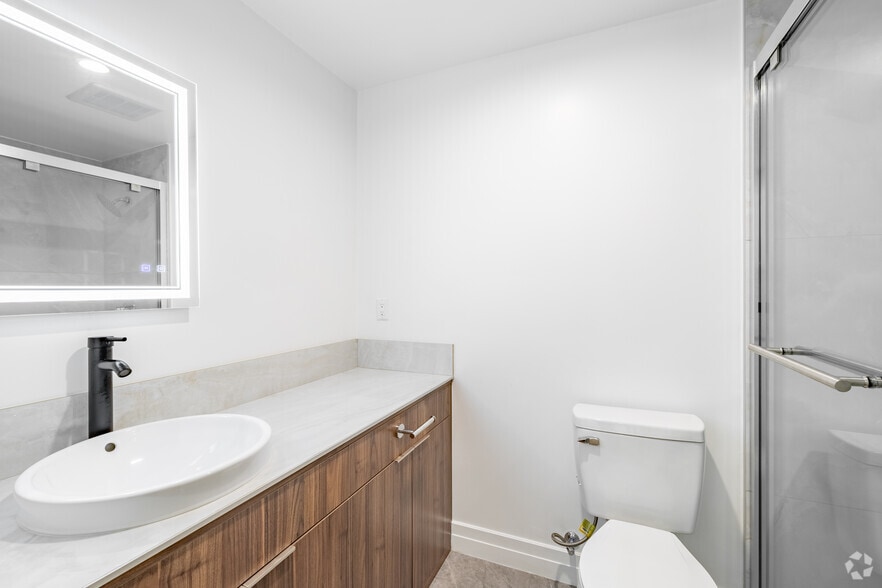 More Photos Of 1525 N Hobart Blvd, Los Angeles Apartments For Sale