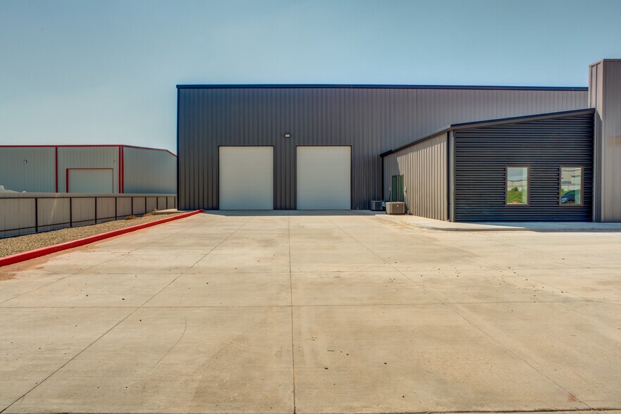 More Photos Of 3814 County Road 1350, Lubbock Distribution For Sale