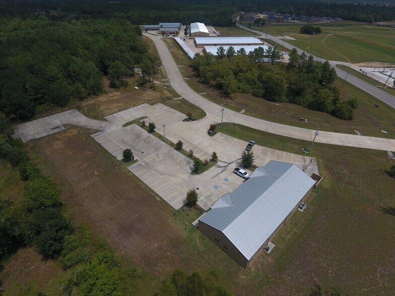 More Photos Of 15349 Summit Park Dr, Montgomery Unknown For Lease