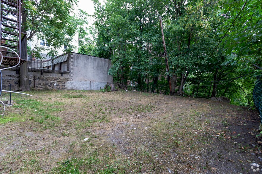 More Photos Of 160 Palisade Ave, Yonkers Apartments For Sale