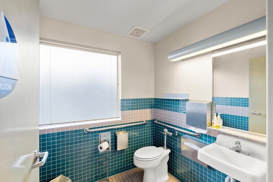 More Photos Of 5309 Carrington Cir, Stockton Healthcare For Sale