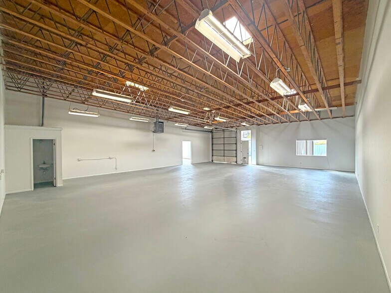 More Photos Of 820 E Ortega St, Santa Barbara Warehouse For Lease