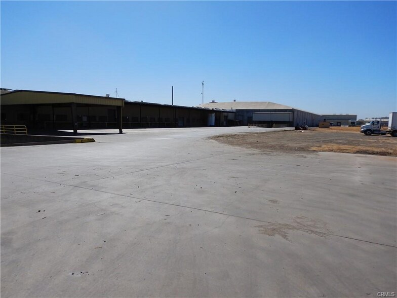 More Photos Of 2777 N State Highway 59, Merced Manufacturing For Lease