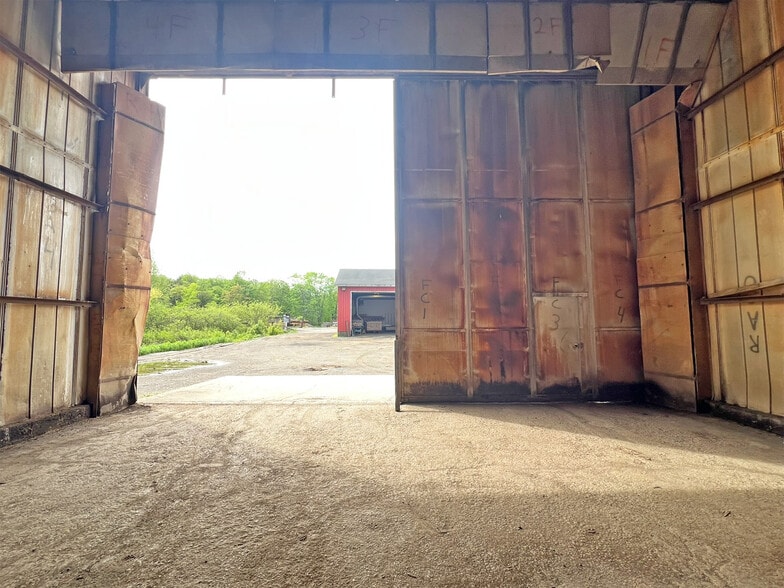 More Photos Of 9711 Perry Hwy, Waterford Warehouse For Sale