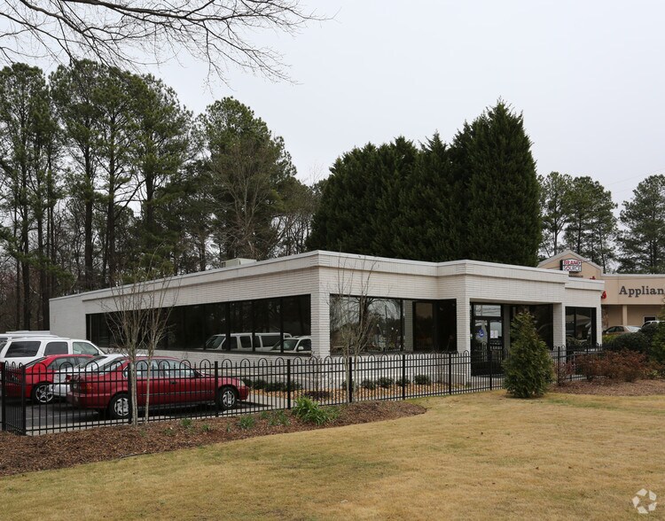 Primary Photo Of 3699 Chamblee Dunwoody Rd, Atlanta Office For Lease