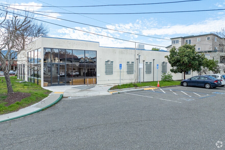 Primary Photo Of 1375 S De Anza Blvd, Cupertino Restaurant For Sale