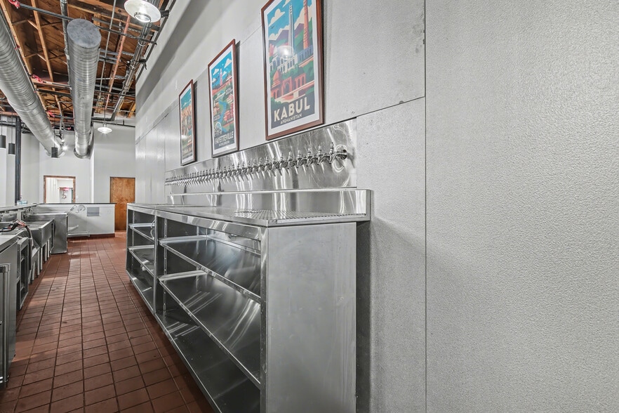 More Photos Of 123-125 Hay St, Fayetteville Storefront For Sale