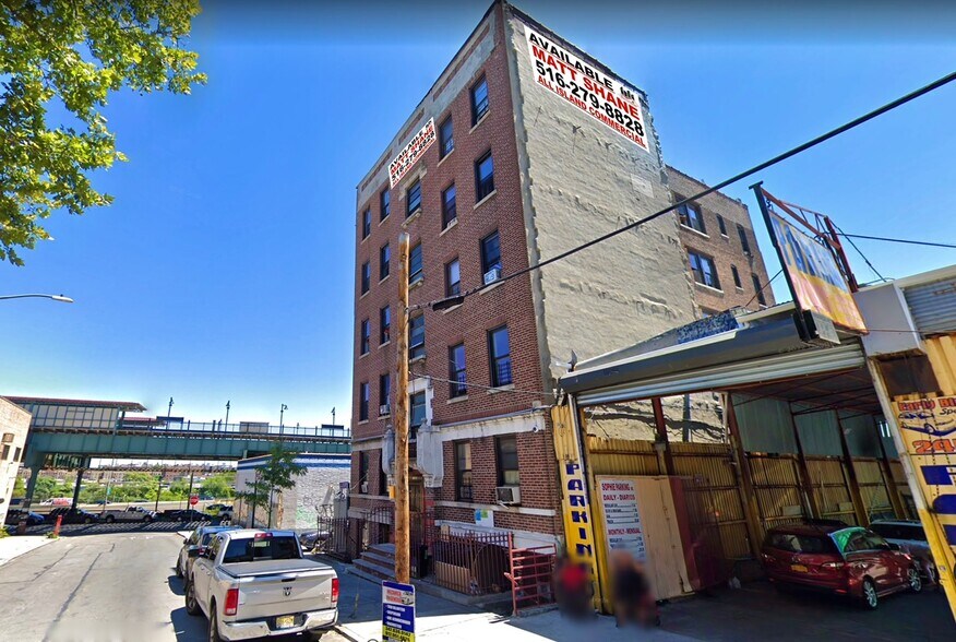 Primary Photo Of 1050 Lowell St, Bronx Apartments For Sale