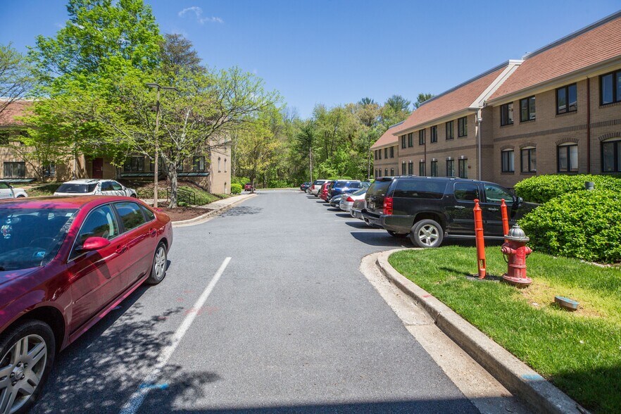 More Photos Of 931-947 Russell Ave, Gaithersburg Medical For Lease