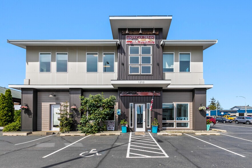 Primary Photo Of 1202 Commercial Ave, Anacortes Office For Sale