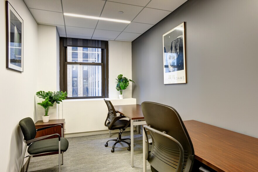 More Photos Of 420 Lexington Ave, New York Coworking Space