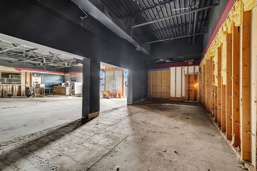 More Photos Of 2357 Plainfield Rd, Crest Hill General Retail For Lease