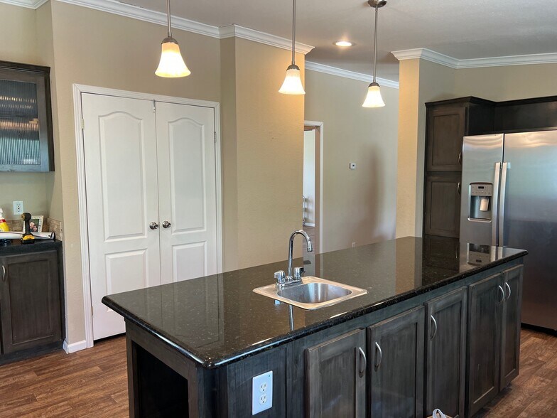 More Photos Of 149 Co 679 rd, Natalia Flex For Sale