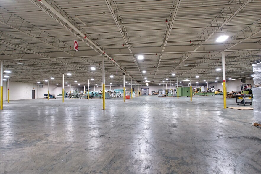 More Photos Of 547 Mill St, Williamston Manufacturing For Lease