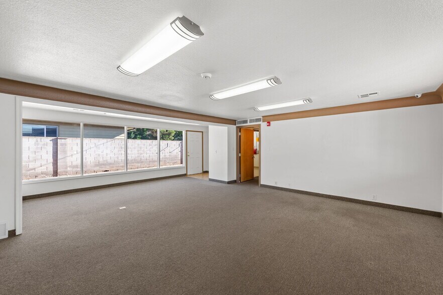 More Photos Of 122 N 200 W, Saint George General Retail For Lease