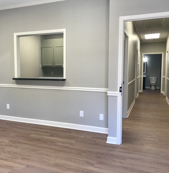 More Photos Of 839 Majestic Ct, Gastonia Office For Lease