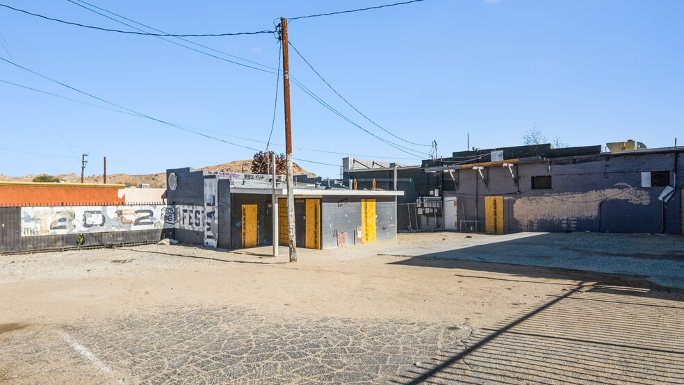 More Photos Of 15586 7th St, Victorville Storefront For Sale