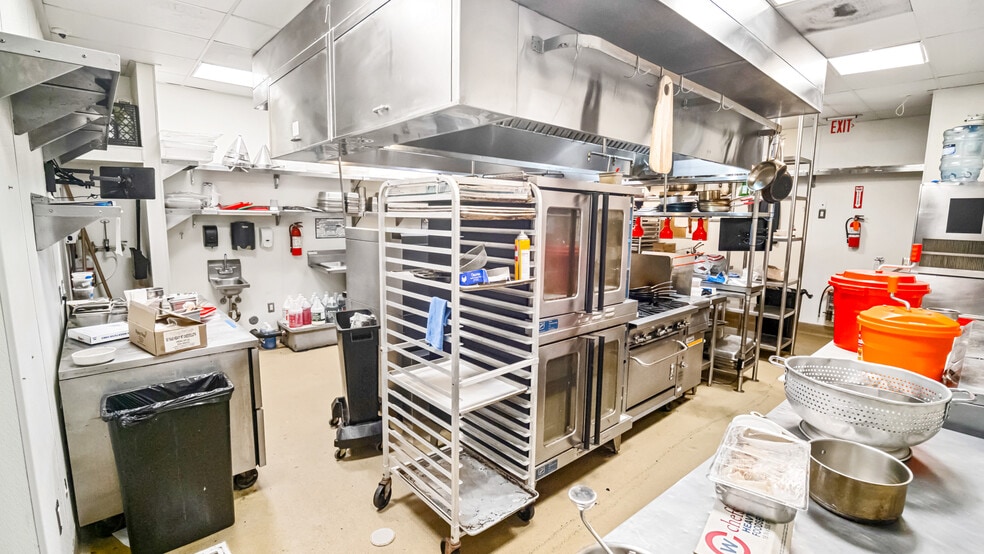 More Photos Of 5716 E 2nd St, Long Beach Restaurant For Sale