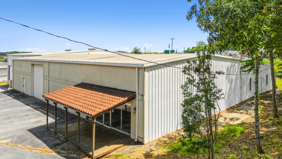 More Photos Of 2125 Airport Rd, Greer Light Distribution For Lease