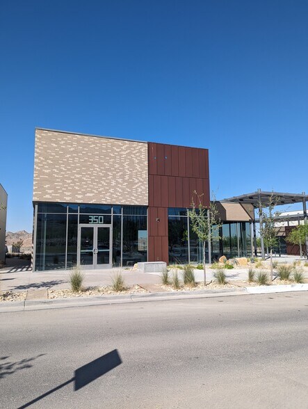 More Photos Of 350 Vin Rambla, El Paso Freestanding For Lease