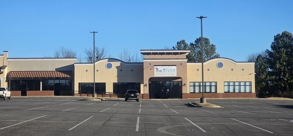 More Photos Of 2410 Cleveland Hwy, Dalton Unknown For Lease