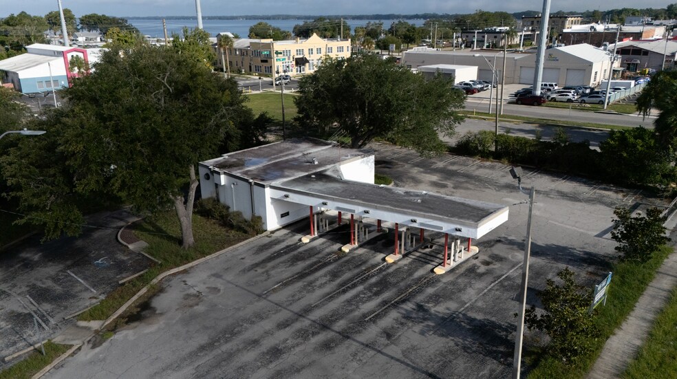 More Photos Of 200 S Bay St, Eustis Bank For Sale