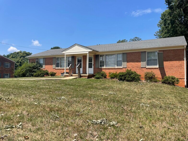 More Photos Of 193 Cedar Cove Ln, Spout Spring Apartments For Sale
