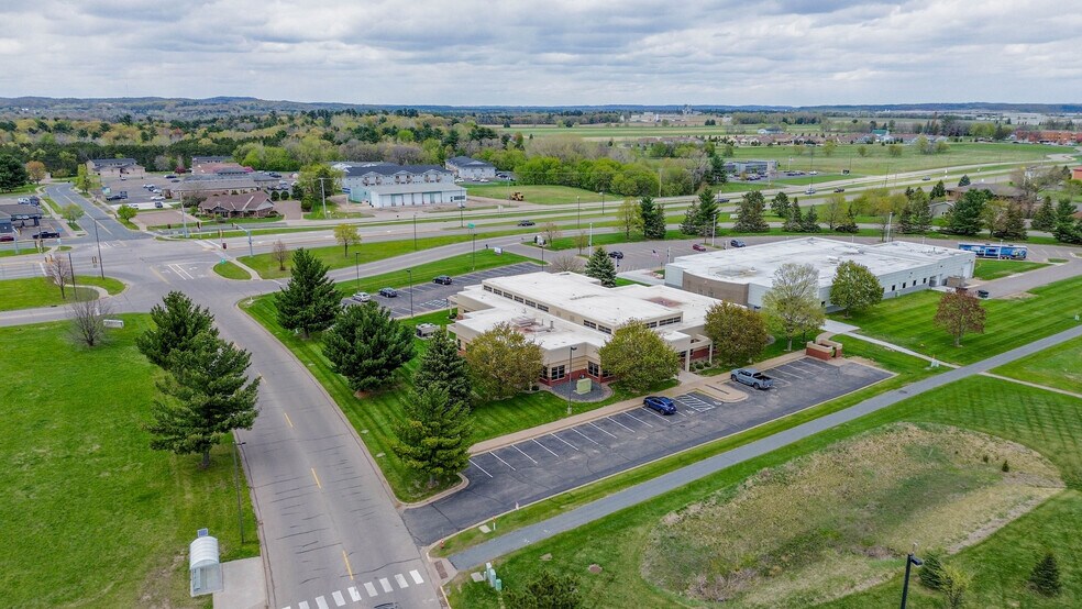 More Photos Of 401 Technology Dr E, Menomonie Office For Sale