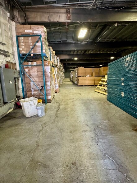 More Photos Of 290 Auburn ave, Buffalo Distribution For Sale