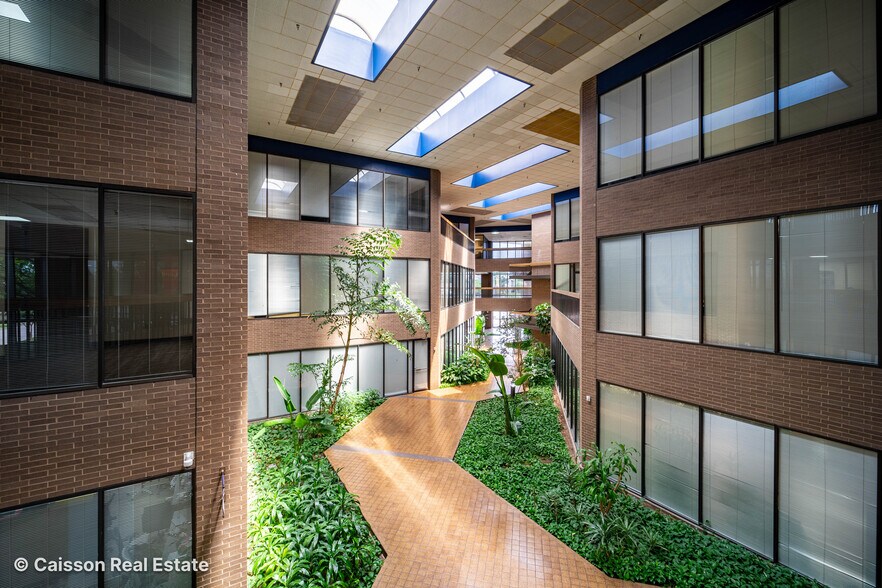 More Photos Of 7447 Harwin Dr, Houston Unknown For Lease