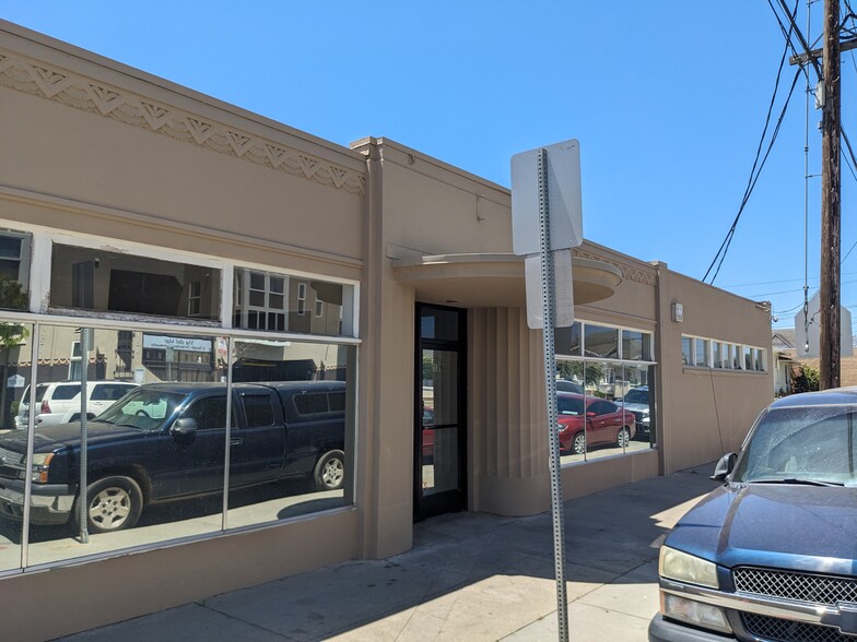 Primary Photo Of 119 W Beach St, Watsonville Loft Creative Space For Lease