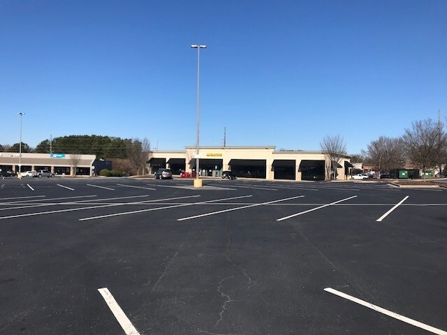 More Photos Of 107-133 Merchants Sq, Cumming Freestanding For Lease