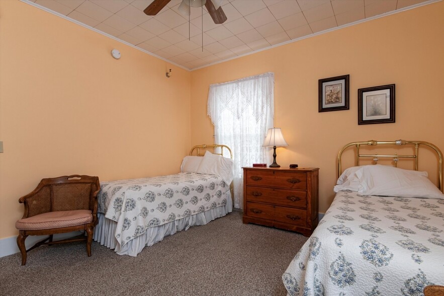 More Photos Of 40 The Common, Chester Hotel For Sale