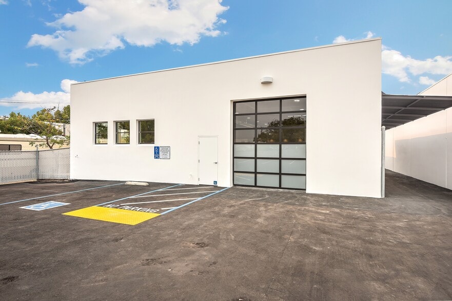 More Photos Of 730 Broadway, Redwood City Research And Development For Sale