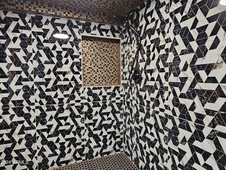 More Photos Of 37-39 Ok St, Bisbee General Retail For Sale